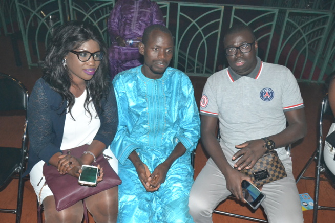 Salam Diallo montre qu'il est le roi des ambianceurs au Dock Haussman de Paris. Salam Diallo montre qu'il est le roi des ambianceurs au Dock Haussman de Paris.