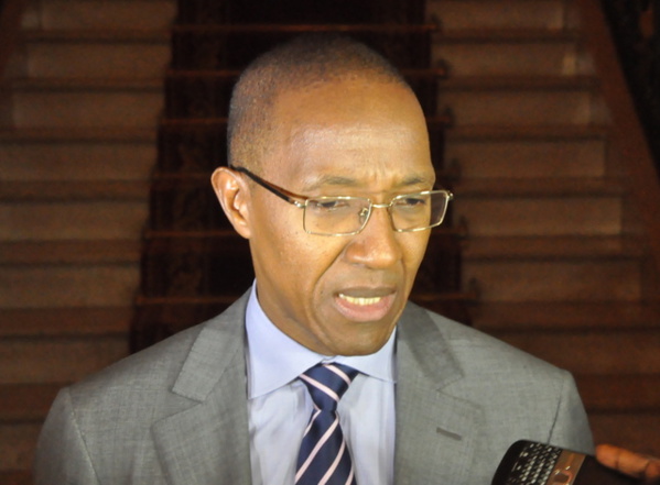 Abdoul Mbaye: « Je confirme que le doyen des juges Samba Sall m’a refusé l’autorisation de voyager hors du Sénégal… » Abdoul Mbaye: « Je confirme que le doyen des juges Samba Sall m’a refusé l’autorisation de voyager hors du Sénégal… »