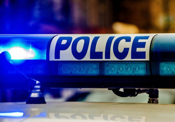 Ivre, il vise des jeunes avec sa carabine et tire sur sa fille Ivre, il vise des jeunes avec sa carabine et tire sur sa fille