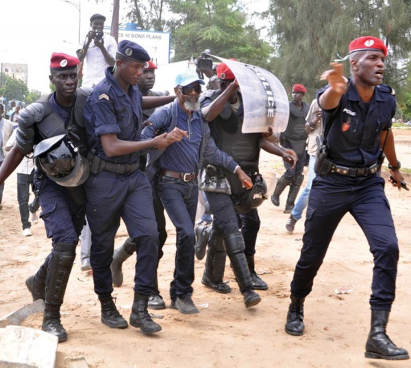 Décryptage Leral : Marche de ce vendredi : Manko Wattu Senegaal entre le marteau de la légalité constitutionnelle et l’enclume de l’anarchie politique Décryptage Leral : Marche de ce vendredi : Manko Wattu Senegaal entre le marteau de la légalité constitutionnelle et l’enclume de l’anarchie politique