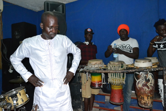 Présentation de son nouvel album le 16 octobre au Just 4 U, Bakane Seck et le " Diery Diery"dans les derniers préparatifs. REGARDEZ.