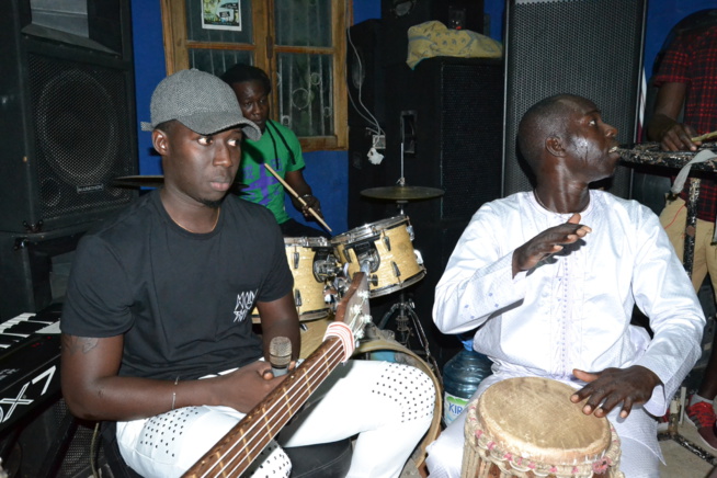 Présentation de son nouvel album le 16 octobre au Just 4 U, Bakane Seck et le " Diery Diery"dans les derniers préparatifs. REGARDEZ.