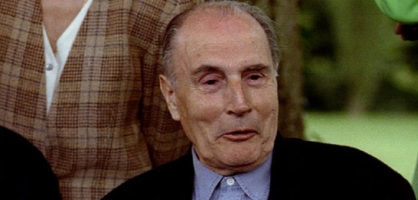 France : Les lettres d’amour de François Mitterrand à Anne Pingeot révélées dans un ouvrage France : Les lettres d’amour de François Mitterrand à Anne Pingeot révélées dans un ouvrage