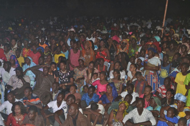 Pape Diouf chez les Ndioumois du Fouta pour une partie de "bada doutte"