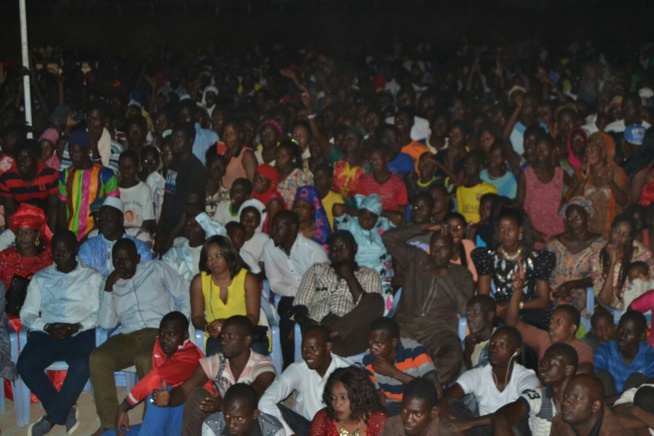 Pape Diouf chez les Ndioumois du Fouta pour une partie de "bada doutte"