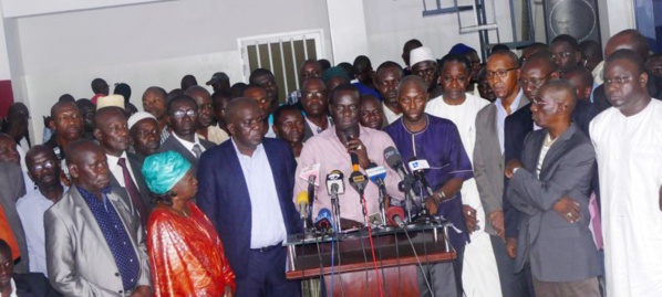 Le front Mankoo Wattu Sénégal: « Entre 17h 30 et 18h, on n’avait pas moins de 50.000 personnes à la marche… Nous avons marqué une double victoire… Nous allons organiser un meeting début novembre… » Le front Mankoo Wattu Sénégal: « Entre 17h 30 et 18h, on n’avait pas moins de 50.000 personnes à la marche… Nous avons marqué une double victoire… Nous allons organiser un meeting début novembre… »