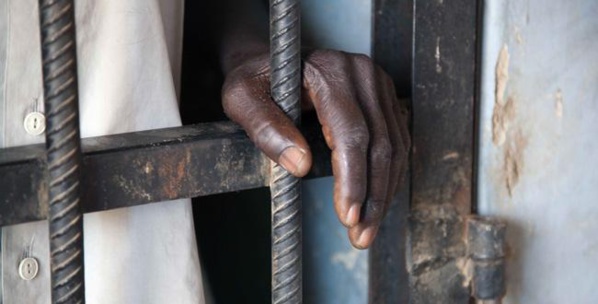 Vol de bijoux de la femme d’un colonel : Une intrigante affaire de 300 millions F. CFA qui cloue M. Ndiaye à Reubeuss depuis 5 mois Vol de bijoux de la femme d’un colonel : Une intrigante affaire de 300 millions F. CFA qui cloue M. Ndiaye à Reubeuss depuis 5 mois