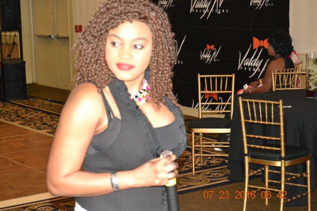 L'artiste chanteuse, Mariama Bâ, belle comme une perle signe son comme back. L'artiste chanteuse, Mariama Bâ, belle comme une perle signe son comme back.