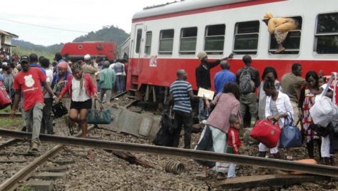 Cameroun: 55 morts et près de 600 blessés dans le déraillement d'un train Cameroun: 55 morts et près de 600 blessés dans le déraillement d'un train