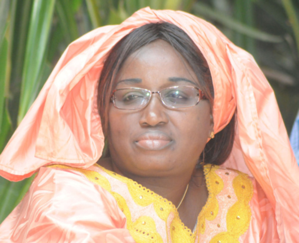 HCCT : Tanor Dieng pourrait bénéficier de 500 millions de fonds politiques, selon Hélène Tine HCCT : Tanor Dieng pourrait bénéficier de 500 millions de fonds politiques, selon Hélène Tine