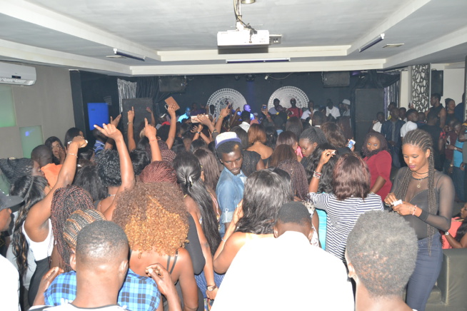 Birth Day Packo Prod, Pape Diouf confirme son statut de maitre des Amaladies. Le Baramundi craque d'ambiance Birth Day Packo Prod, Pape Diouf confirme son statut de maitre des Amaladies. Le Baramundi craque d'ambiance