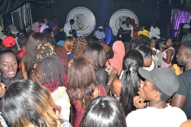 Birth Day Packo Prod, Pape Diouf confirme son statut de maitre des Amaladies. Le Baramundi craque d'ambiance Birth Day Packo Prod, Pape Diouf confirme son statut de maitre des Amaladies. Le Baramundi craque d'ambiance