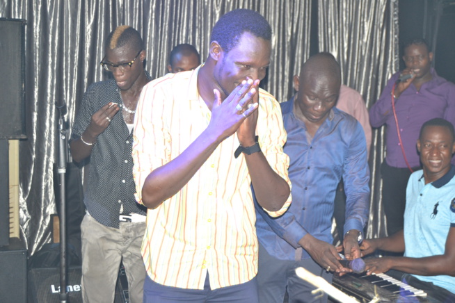 Birth Day Packo Prod, Pape Diouf confirme son statut de maitre des Amaladies. Le Baramundi craque d'ambiance Birth Day Packo Prod, Pape Diouf confirme son statut de maitre des Amaladies. Le Baramundi craque d'ambiance