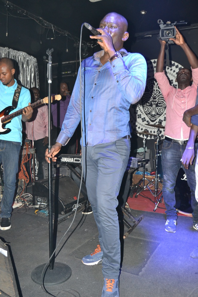 Birth Day Packo Prod, Pape Diouf confirme son statut de maitre des Amaladies. Le Baramundi craque d'ambiance Birth Day Packo Prod, Pape Diouf confirme son statut de maitre des Amaladies. Le Baramundi craque d'ambiance