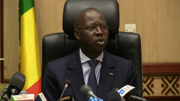 Assemblée nationale : le Premier ministre, Mahammed Boun Abdallah Dione face au feu brûlant du pétrole et du gaz Assemblée nationale : le Premier ministre, Mahammed Boun Abdallah Dione face au feu brûlant du pétrole et du gaz