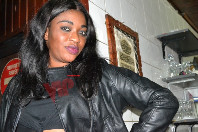 Voici celle qui guette le sommeil du fils de Falaye Baldé, Ama. Voici celle qui guette le sommeil du fils de Falaye Baldé, Ama.