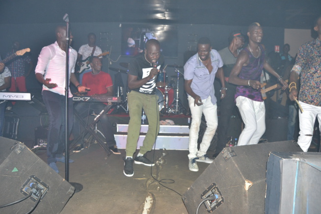 Dans la chaleur du BLOOWY NIGHT, Pape Diouf élève la barre et vous donne RV ce dimanche au Baramundi. Regardez Dans la chaleur du BLOOWY NIGHT, Pape Diouf élève la barre et vous donne RV ce dimanche au Baramundi. Regardez