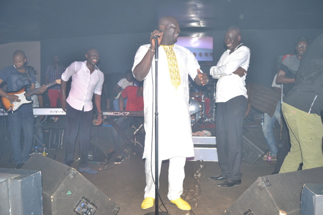 Dans la chaleur du BLOOWY NIGHT, Pape Diouf élève la barre et vous donne RV ce dimanche au Baramundi. Regardez