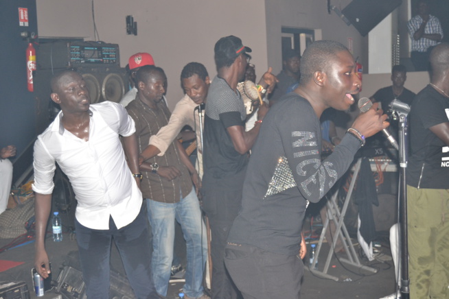 Dans la chaleur du BLOOWY NIGHT, Pape Diouf élève la barre et vous donne RV ce dimanche au Baramundi. Regardez