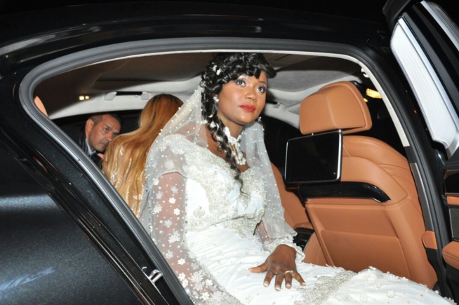 La réception du mariage de l'ex mannequin Gazelia Fall devenue madame Cagnaut à Paris ce 28 octobre.Regardez