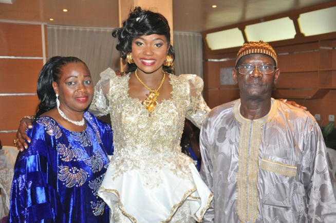 La réception du mariage de l'ex mannequin Gazelia Fall devenue madame Cagnaut à Paris ce 28 octobre.Regardez La réception du mariage de l'ex mannequin Gazelia Fall devenue madame Cagnaut à Paris ce 28 octobre.Regardez