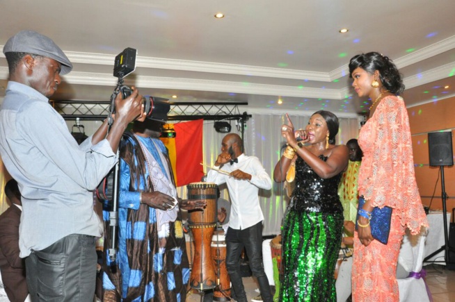 La réception du mariage de l'ex mannequin Gazelia Fall devenue madame Cagnaut à Paris ce 28 octobre.Regardez La réception du mariage de l'ex mannequin Gazelia Fall devenue madame Cagnaut à Paris ce 28 octobre.Regardez