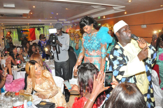 La réception du mariage de l'ex mannequin Gazelia Fall devenue madame Cagnaut à Paris ce 28 octobre.Regardez La réception du mariage de l'ex mannequin Gazelia Fall devenue madame Cagnaut à Paris ce 28 octobre.Regardez