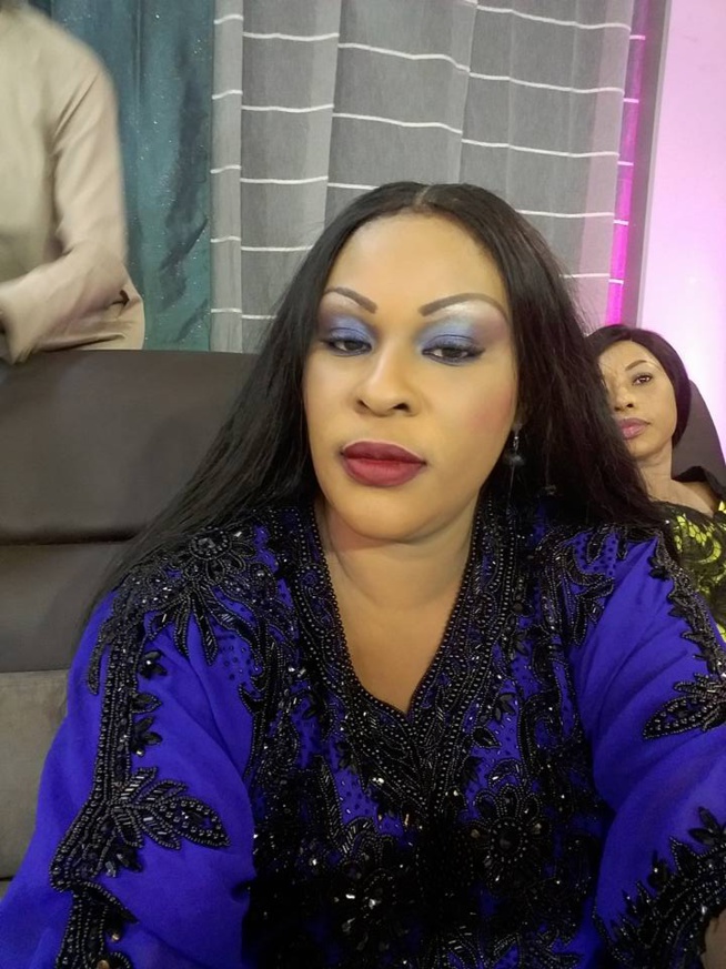 Kebs Thiam la présentatrice vedette dans quartier général sur la TFM … naturel vs makeup Kebs Thiam la présentatrice vedette dans quartier général sur la TFM … naturel vs makeup