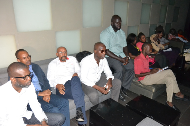 Nouvel album de Youssou Ndour, AFRICA REK. Regardez en images la séance d'écoute au Baramundi.
