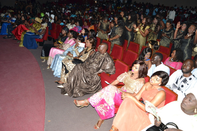 DEMB AK TAY: La diva Coumba Gawlo réussit 1H 30 de concert no stop à Sorano. DEMB AK TAY: La diva Coumba Gawlo réussit 1H 30 de concert no stop à Sorano.