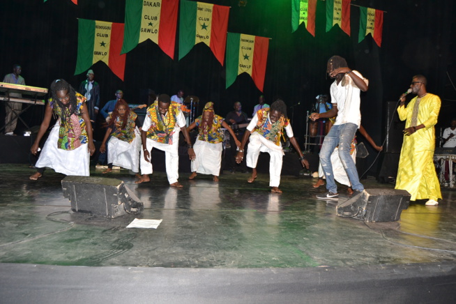 DEMB AK TAY: La diva Coumba Gawlo réussit 1H 30 de concert no stop à Sorano. DEMB AK TAY: La diva Coumba Gawlo réussit 1H 30 de concert no stop à Sorano.