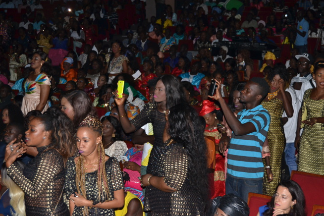 DEMB AK TAY: La diva Coumba Gawlo réussit 1H 30 de concert no stop à Sorano. DEMB AK TAY: La diva Coumba Gawlo réussit 1H 30 de concert no stop à Sorano.