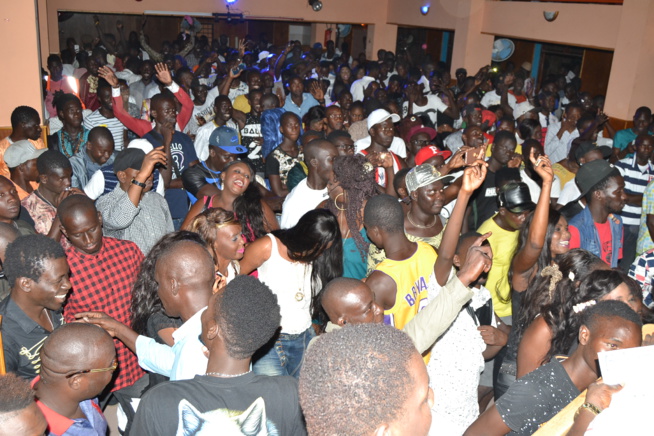 GUICHET FERME: La banlieue a répondu à leur fils Pape Diouf au Ravin. Rendez vous ce dimanche au Baramundi GUICHET FERME: La banlieue a répondu à leur fils Pape Diouf au Ravin. Rendez vous ce dimanche au Baramundi