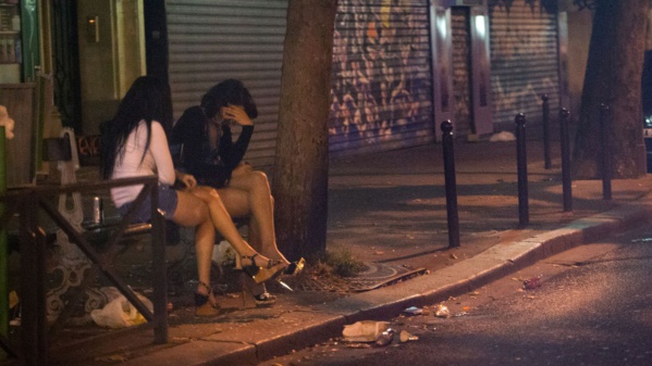 Nantes : il frappe à coups de pioche, étrangle à mort et brûle une prostituée