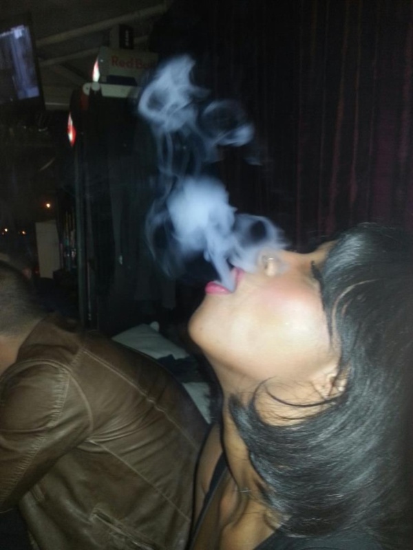 Dans l’univers du chicha : la cigarette qui envoie les adolescents au septième ciel Dans l’univers du chicha : la cigarette qui envoie les adolescents au septième ciel