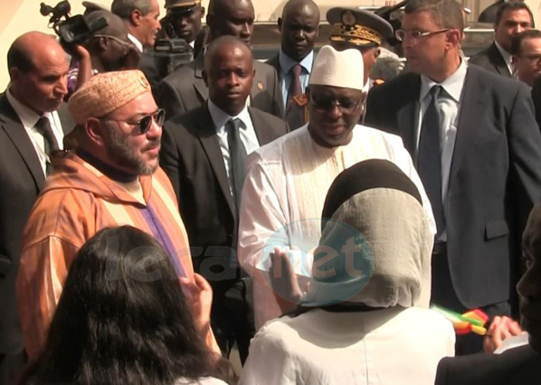 Vidéo: Sa Majesté Mohammed VI, Roi du Maroc remet un don de médicaments au Conseil national sénégalais de lutte contre le SIDA Vidéo: Sa Majesté Mohammed VI, Roi du Maroc remet un don de médicaments au Conseil national sénégalais de lutte contre le SIDA