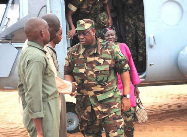 Macky Sall promet de poursuivre le plan d’équipement des Forces Armées sénégalaises