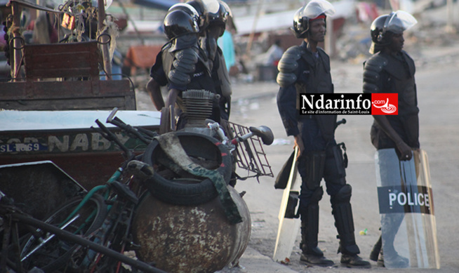 Guet-Ndar-démolition des deux mosquées : Rude face à face entre jeunes et Forces de l'ordre Guet-Ndar-démolition des deux mosquées : Rude face à face entre jeunes et Forces de l'ordre