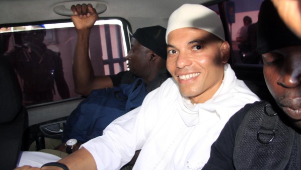 Sénégal: les dessous du départ de Karim Wade au Qatar au cœur d’une enquête Sénégal: les dessous du départ de Karim Wade au Qatar au cœur d’une enquête