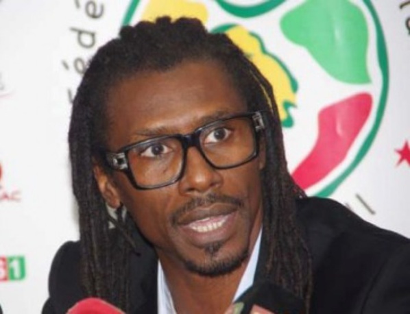 Aliou Cissé (sélectionneur du Sénégal): "Tout n'est pas de la faute de l'arbitre" Aliou Cissé (sélectionneur du Sénégal): "Tout n'est pas de la faute de l'arbitre"