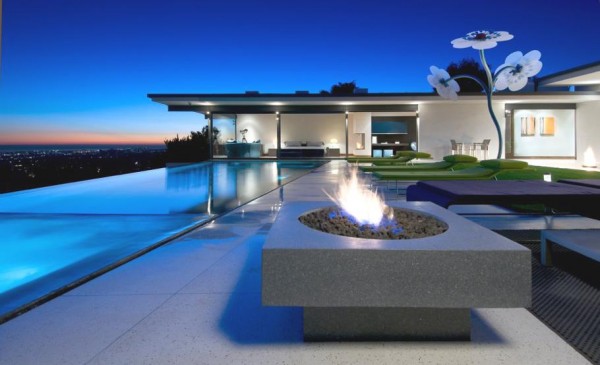 Top 20 des maisons de stars : Beyonce-Jay Z, Rihanna, Georges Clooney, Tiger Woods, Bill Gates, etc Top 20 des maisons de stars : Beyonce-Jay Z, Rihanna, Georges Clooney, Tiger Woods, Bill Gates, etc