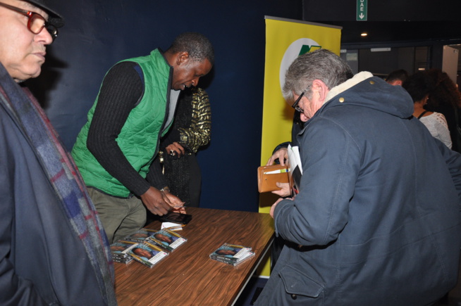 Exclusif vipeoples: Youssou Ndour explose le Bataclan à guichet fermé. Regardez les images. Exclusif vipeoples: Youssou Ndour explose le Bataclan à guichet fermé. Regardez les images.