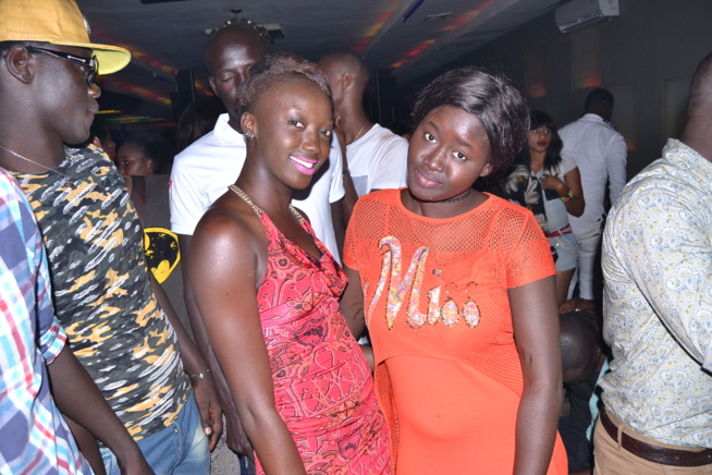 Quand Pape Diouf domine les dimanches aux Almadies, le Baramundi chauffe au rythme de la génération consciente. Quand Pape Diouf domine les dimanches aux Almadies, le Baramundi chauffe au rythme de la génération consciente.