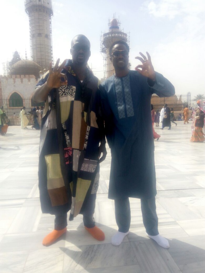 Oeuvres sociales: L'équipe de la marmite du coeur offre des "Berndés" aux talibés lors du Magal de Touba. Oeuvres sociales: L'équipe de la marmite du coeur offre des "Berndés" aux talibés lors du Magal de Touba.