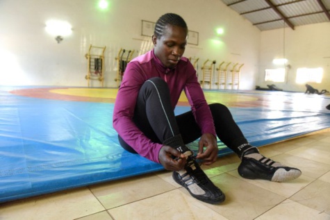 Fondation Abdou Diouf "sport-vertu" : la lutteuse, Isabelle Sambou décroche le prix spécial