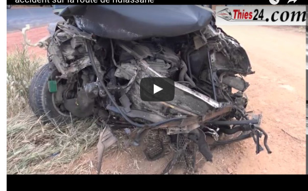 Vidéo : (Âmes sensibles s'abstenir) : le choc frontal entre le véhicule d’un avocat et une Mercedes fait 3 morts sur la route de Ndiassane Vidéo : (Âmes sensibles s'abstenir) : le choc frontal entre le véhicule d’un avocat et une Mercedes fait 3 morts sur la route de Ndiassane