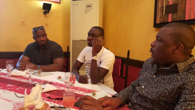 Voyage d'affaires en Guinée, le chanteur Pape Diouf à la rencontre du puissant homme d'affaires Mohamed Sylla de la Guinée avec son fidéle et loyale ami Marcel Djilass et Moustapha Diop. Voyage d'affaires en Guinée, le chanteur Pape Diouf à la rencontre du puissant homme d'affaires Mohamed Sylla de la Guinée avec son fidéle et loyale ami Marcel Djilass et Moustapha Diop.