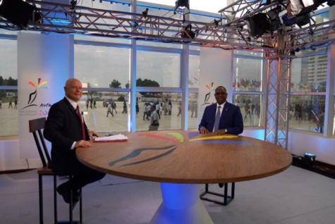 Le président Macky Sall sur le plateau de Tv5 monde Le président Macky Sall sur le plateau de Tv5 monde