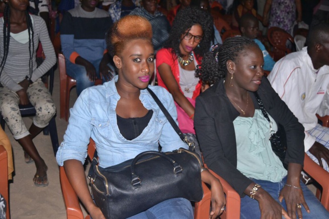 Pape Diouf et la génération consciente dans une dynamique de révolution au festival Gorée Diaspora. Rendez vous ce dimanche au Baramundi. Pape Diouf et la génération consciente dans une dynamique de révolution au festival Gorée Diaspora. Rendez vous ce dimanche au Baramundi.