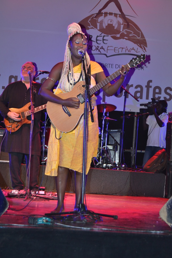 Gorée diaspora festival, l'artiste Maréma Fall met le feu sur scène.
